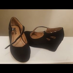 New Kids Girls black shoes 13